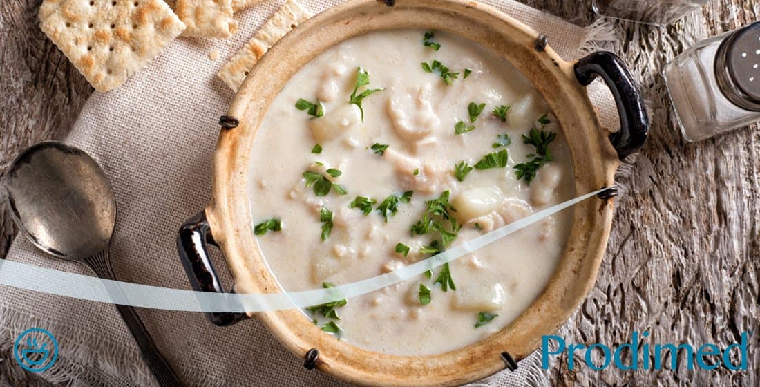 Spárgakrémleves hallal